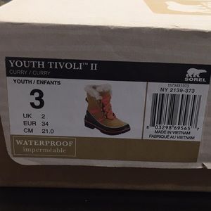 Sorel Boots NWT women’s size 5 girl size 3